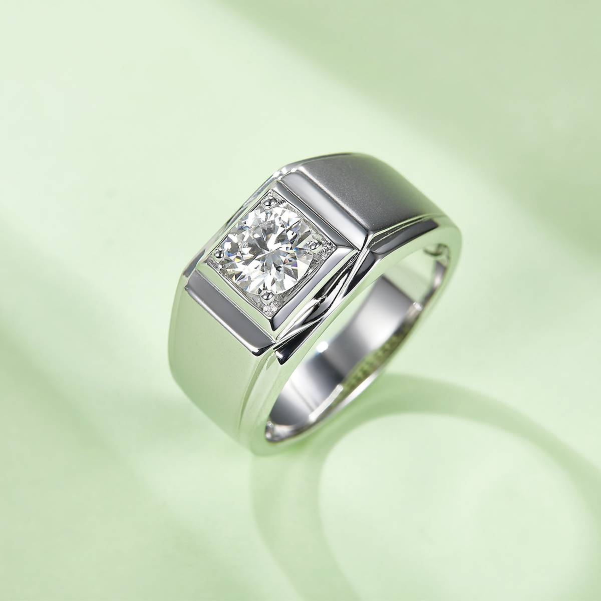 Zhixiang S925 Silver Plated Platinum Moissanite Diamond Men's Ring 1 Carat D-Class